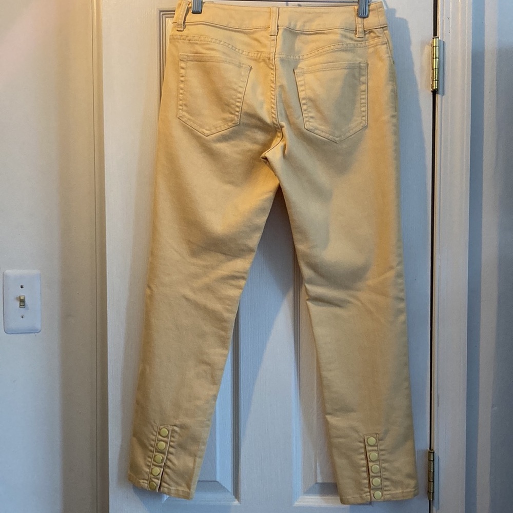 Chicos Soft yellow jeans - Picture 2 of 3